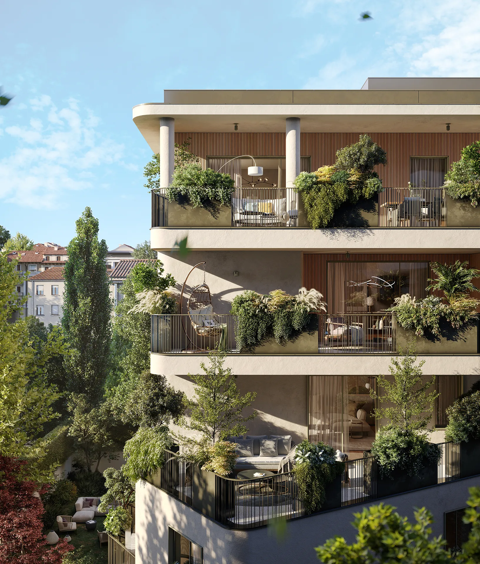 Dettaglio della facciata con rivestimenti effetto legno e fioriere in ottone brunito. 